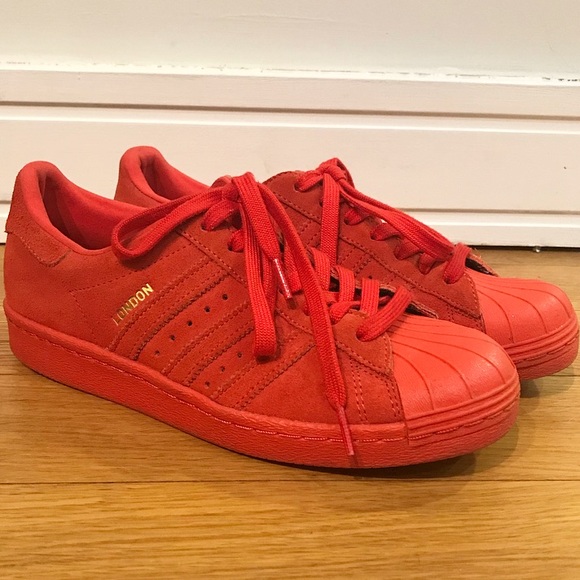 red adidas superstar